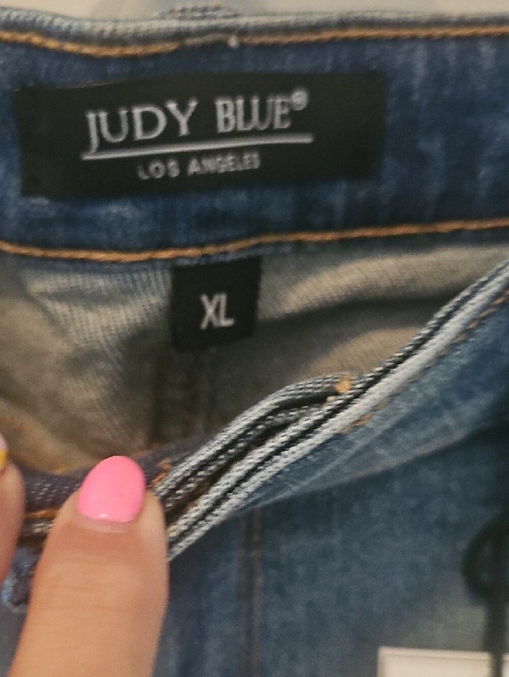 NWT Judy Blue Light Blue Rolled-Hem Denim Shorts XL - Picture 5 of 6